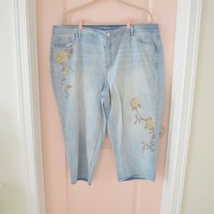 Gloria Vanderbilt Jordyn Jeans Flower Embroidery